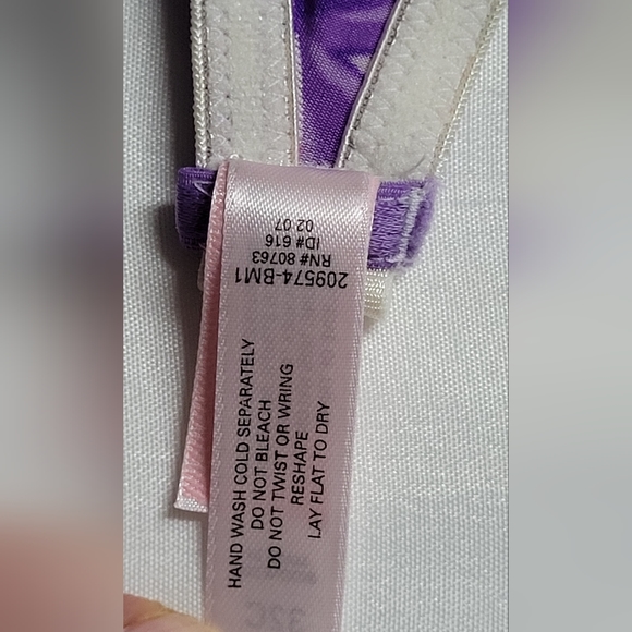 Victoria's Secret Balconette Bra 32C Lavender Floral Underwire - Picture 7 of 10